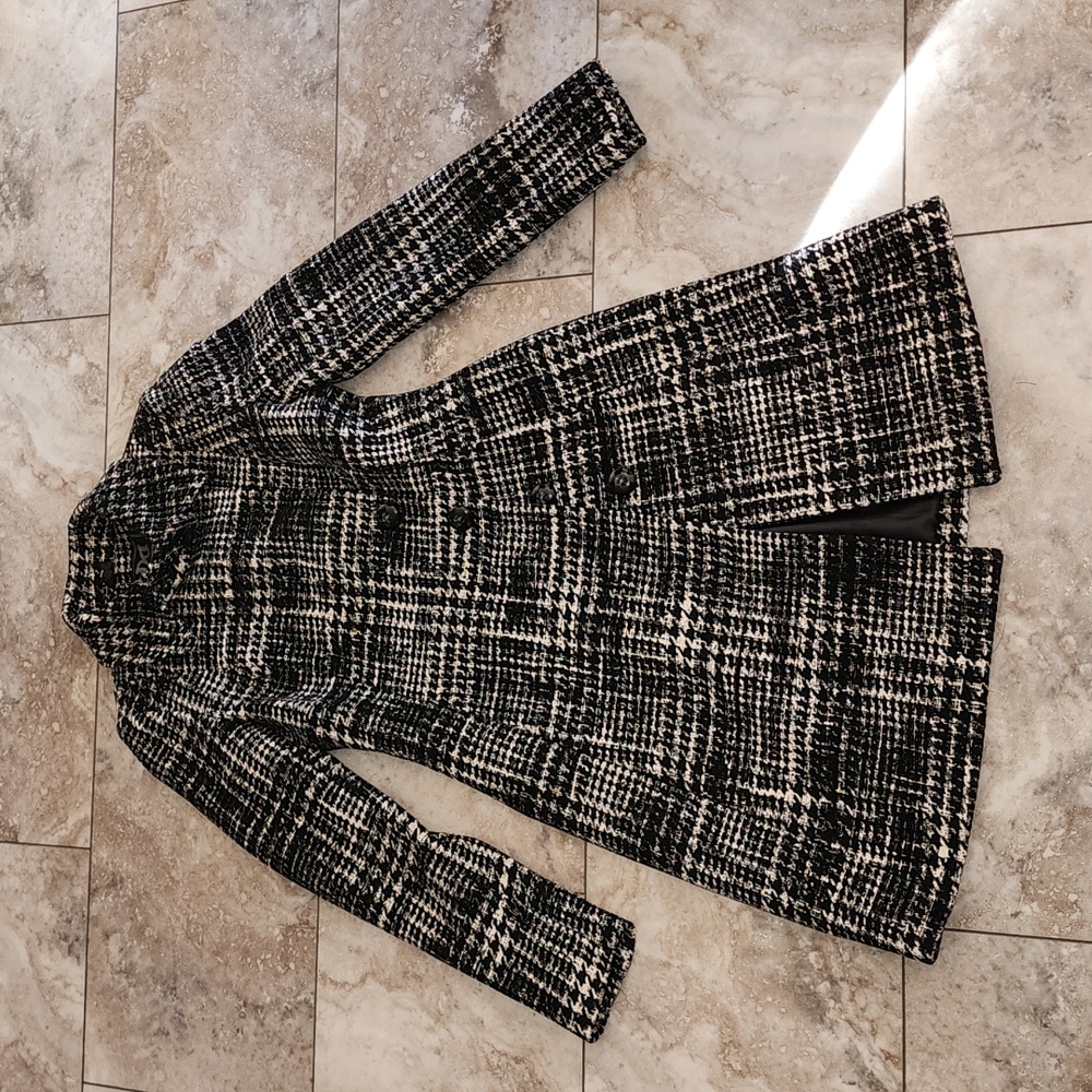 DAWN LEVY NWOT WOOL B/W TWEED HOUNDSTOOTH LIKE KNEE LEGTH LINED COAT
